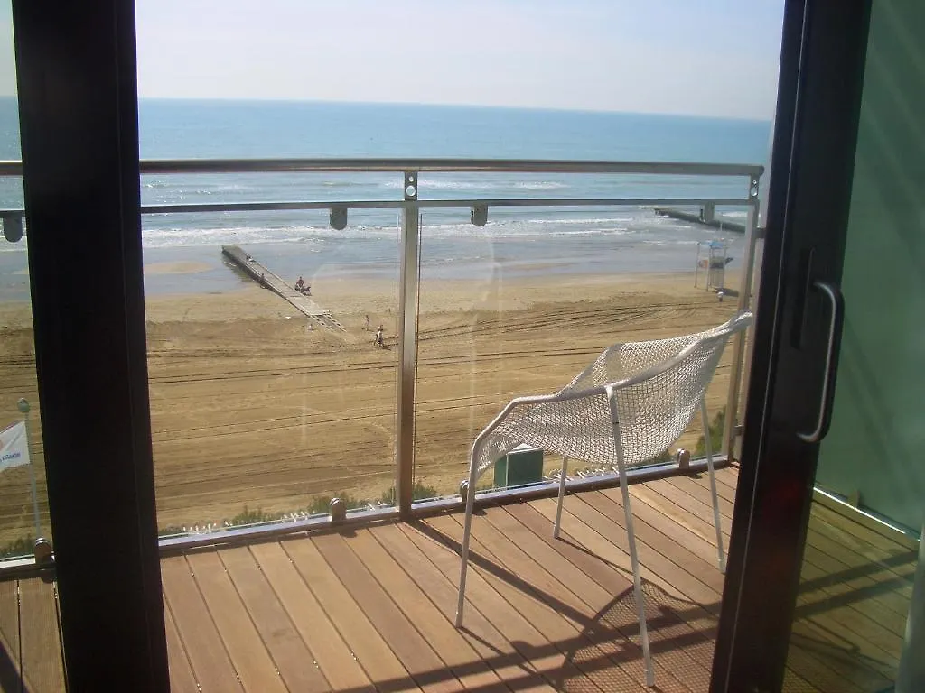Hotel Cesare Augustus Lido di Jesolo 4*,