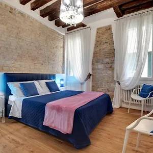 Apartment Charming Castello By Wonderful Italy, Venice