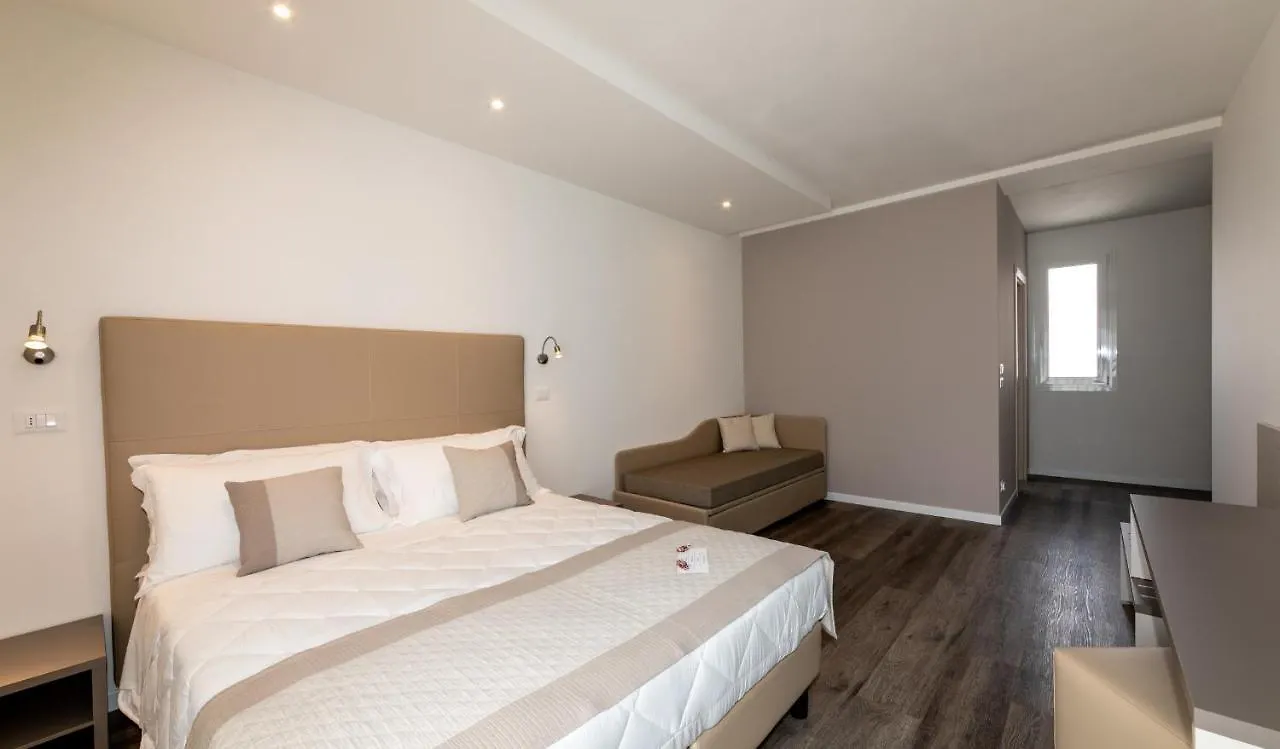 Hotel Cesare Augustus Lido di Jesolo 4*,  Italy